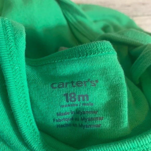 Carters Dinosaur onsie set - Picture 4 of 4